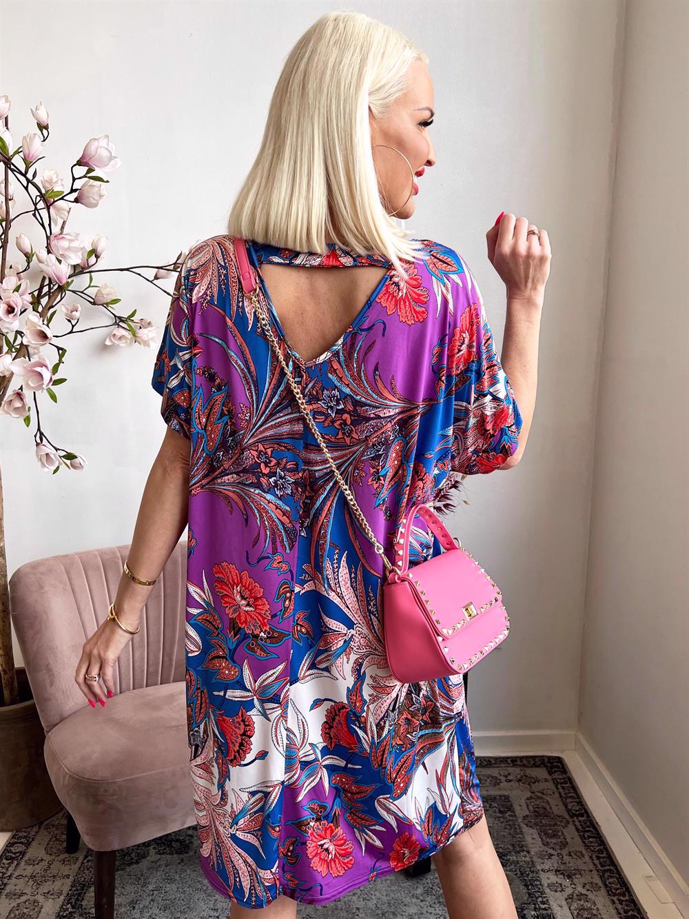 Ella Dress - Klänning med hål i ryggen